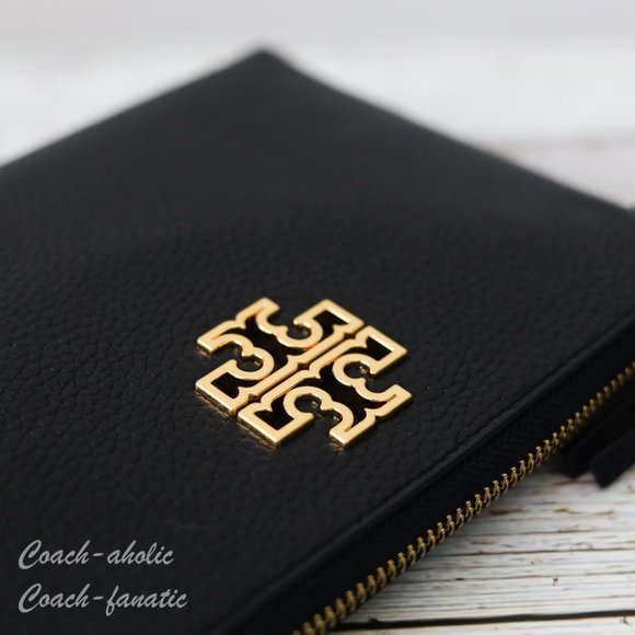 NWT Tory Burch Britten Large Zip Pouch Leather Wristlet in Black - Picture 6 of 8